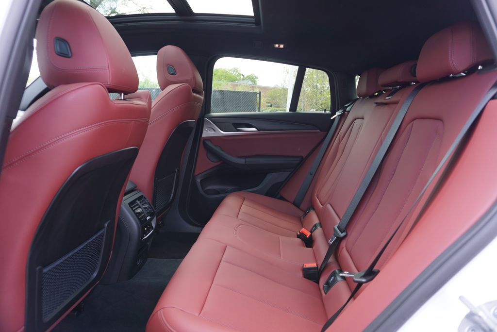 Thumbnail: 2024 BMW X4 - 13