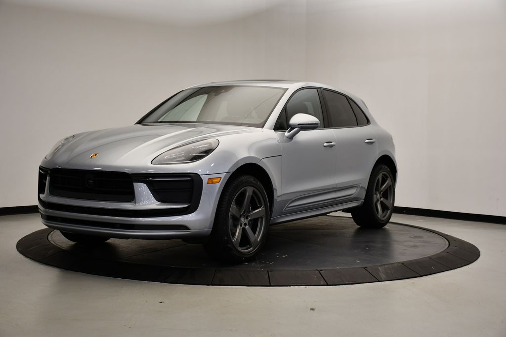 Thumbnail: 2026 Porsche Macan - 1
