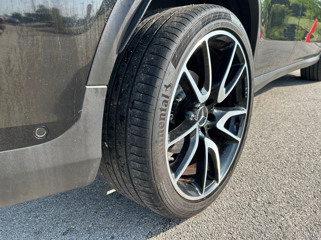 2019 Mercedes-Benz GLC 43 AMG 9