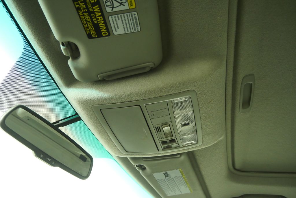 Thumbnail: 2012 Toyota Highlander - 17