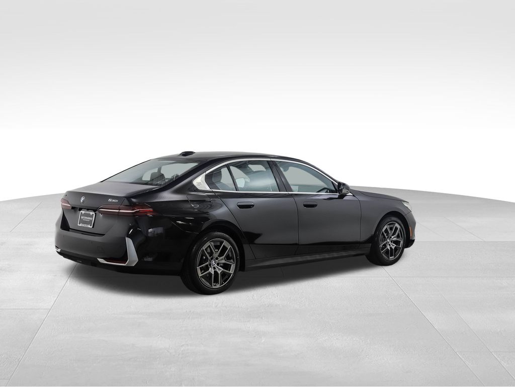 2026 BMW 5 Series 530i xDrive 5
