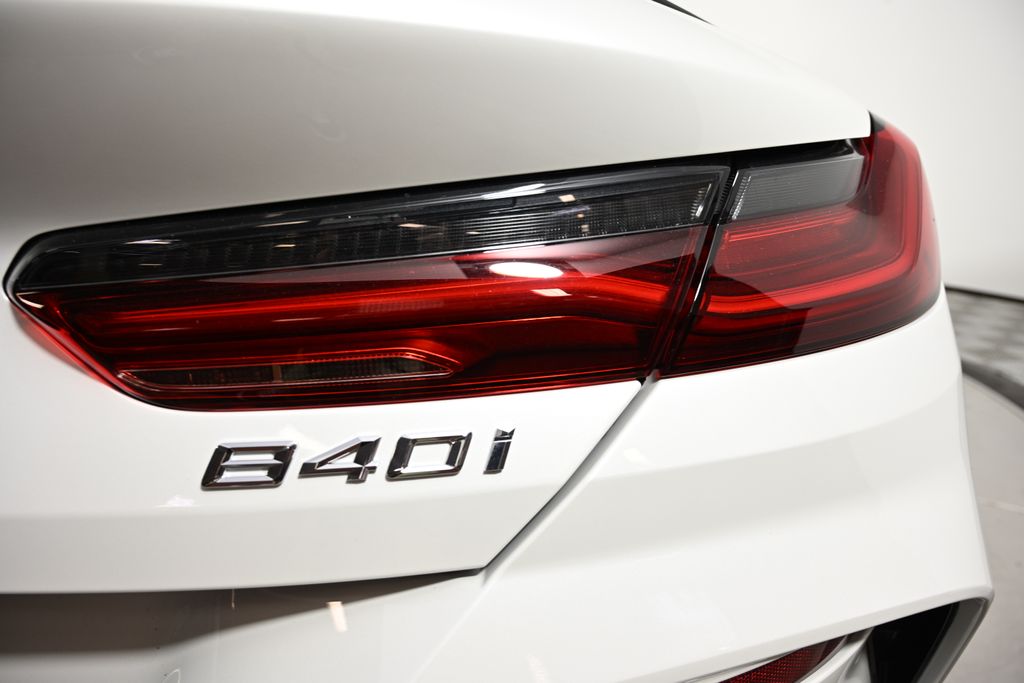 2025 BMW 8 Series 840i 11