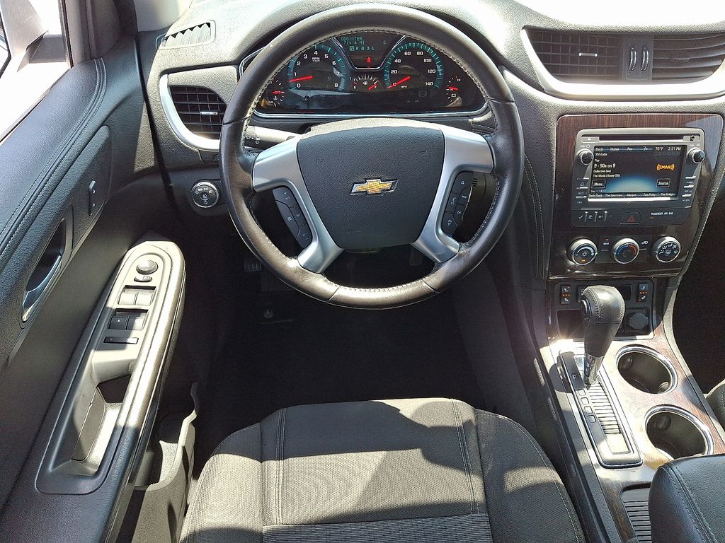 2017 Chevrolet Traverse — photo 13