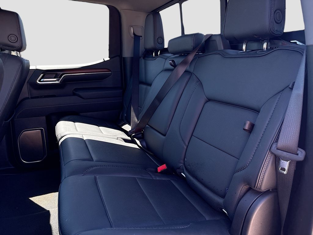 Used 2025 White GMC Denali image 26