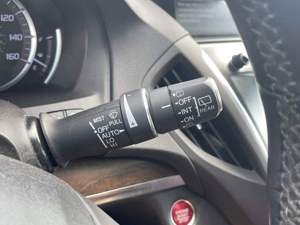 Used 2019  Acura 3.5L Technology Package image 32