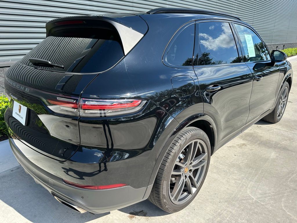 2021 Porsche Cayenne Base 9