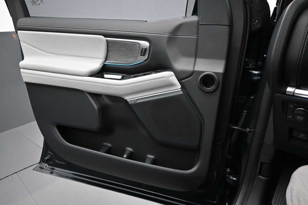 2026 Ford Expedition Max Platinum MAX
