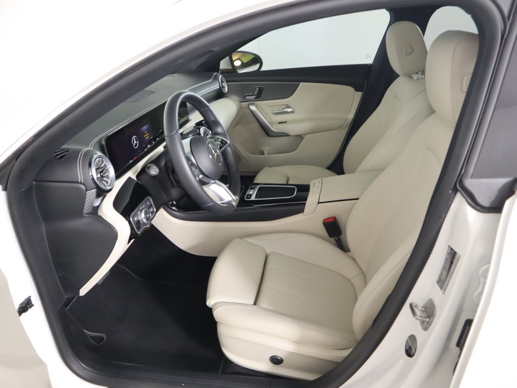 Thumbnail: 2025 Mercedes-Benz CLA - 20