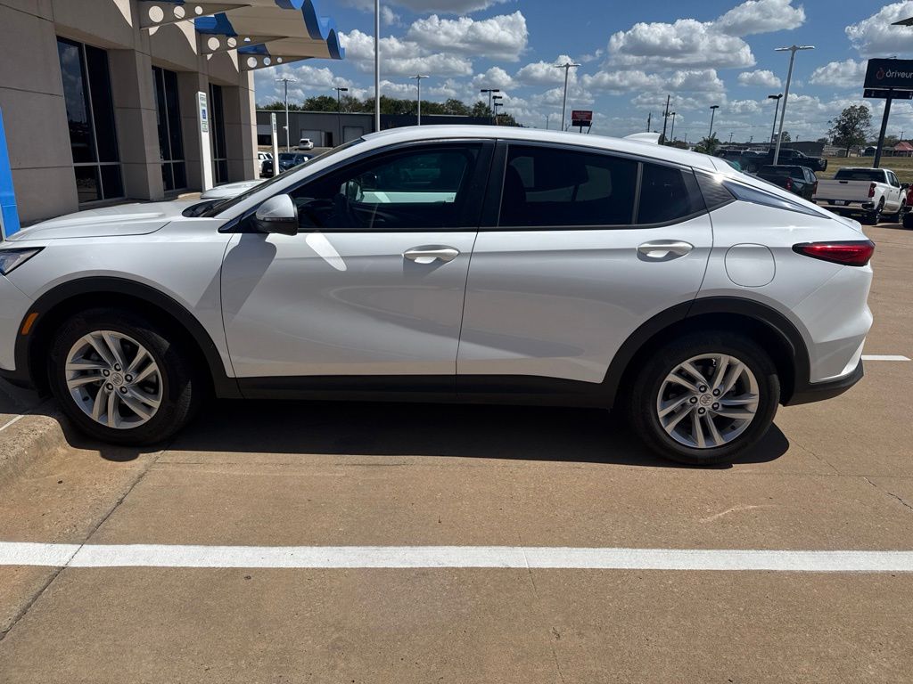 Summit White 2026 Buick Envista SUV / Crossover Front-Wheel Drive 6-Speed Automatic