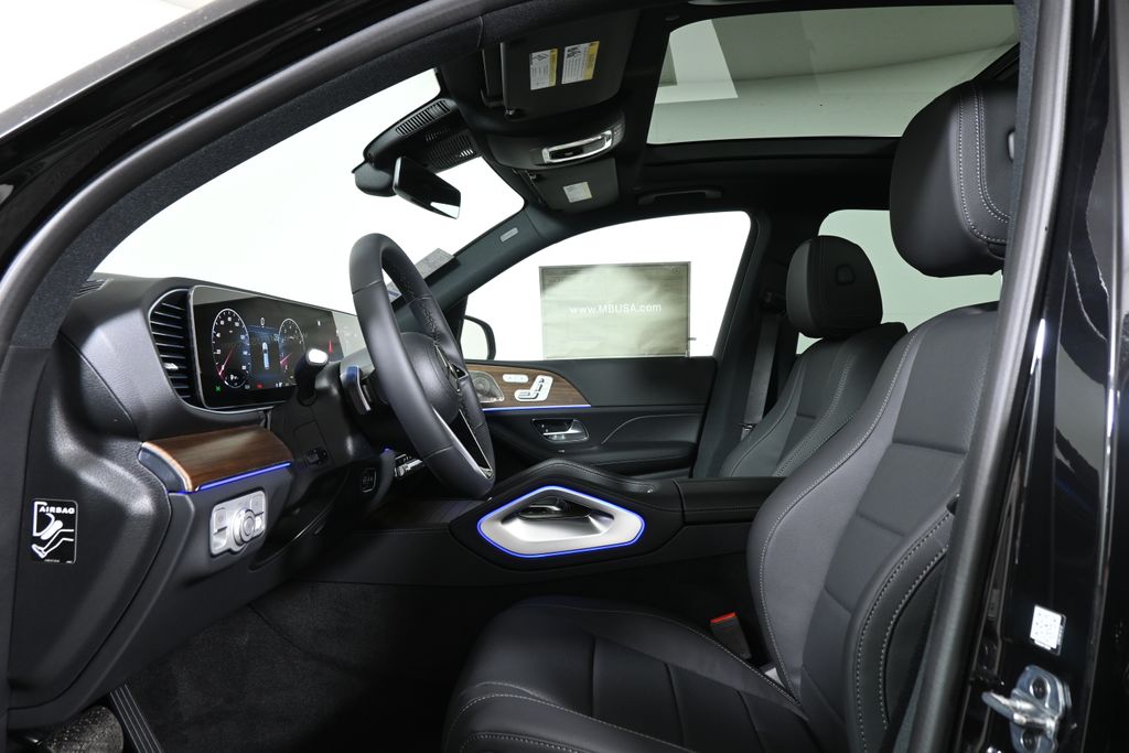 Thumbnail: 2026 Mercedes-Benz GLE - 3