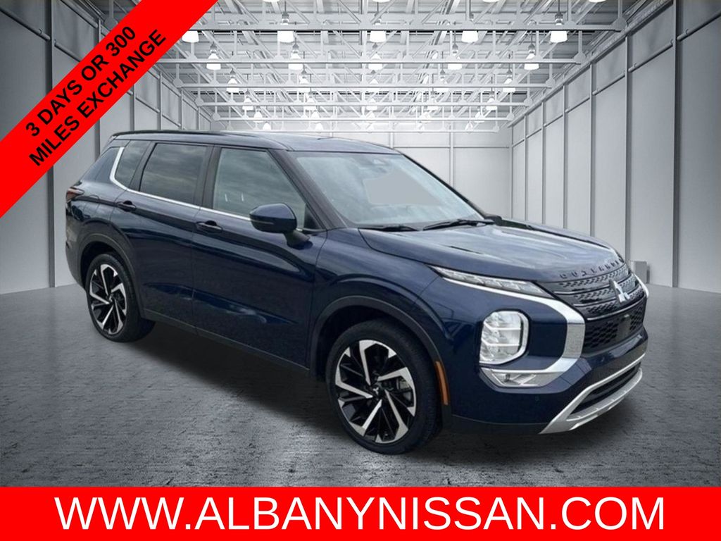 2024 Mitsubishi Outlander SE