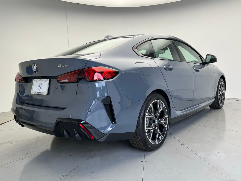 Thumbnail: 2026 BMW 2 Series - 3