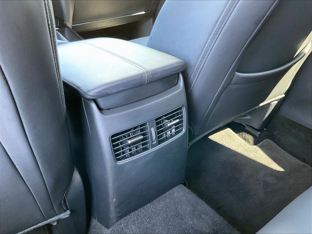 2024 Mazda CX-30 2.5 S Preferred Package Machine Gray Metallic - Grieco Acura - Image 12