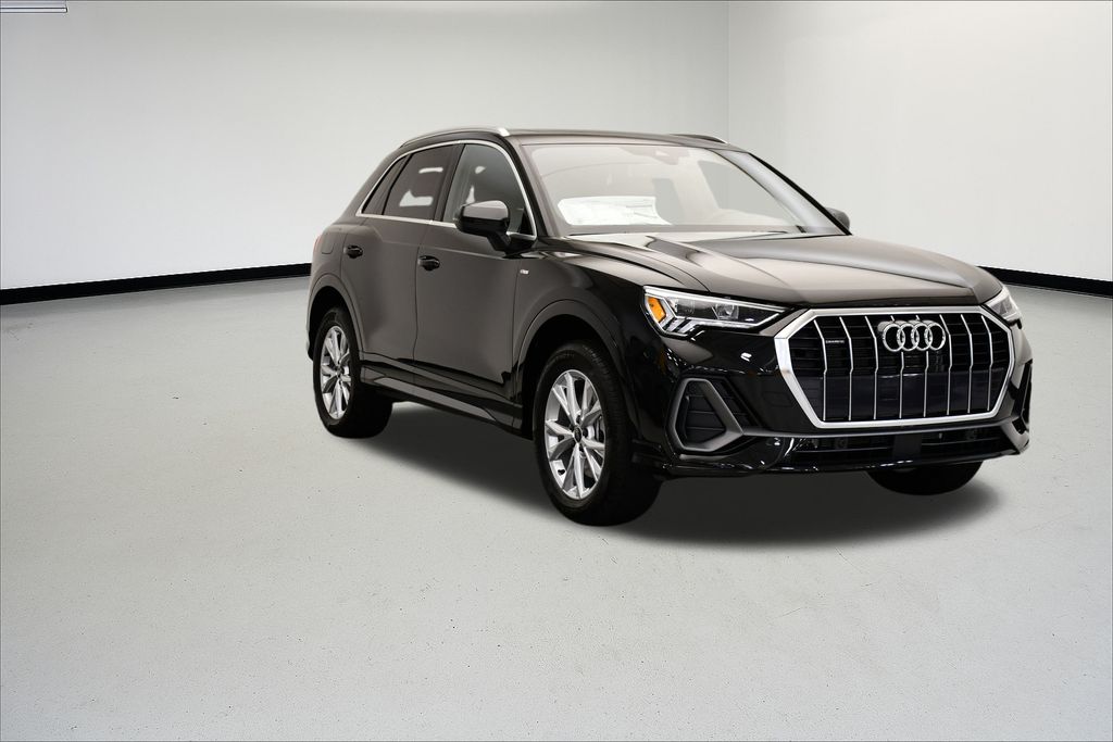Thumbnail: 2025 Audi Q3 - 7