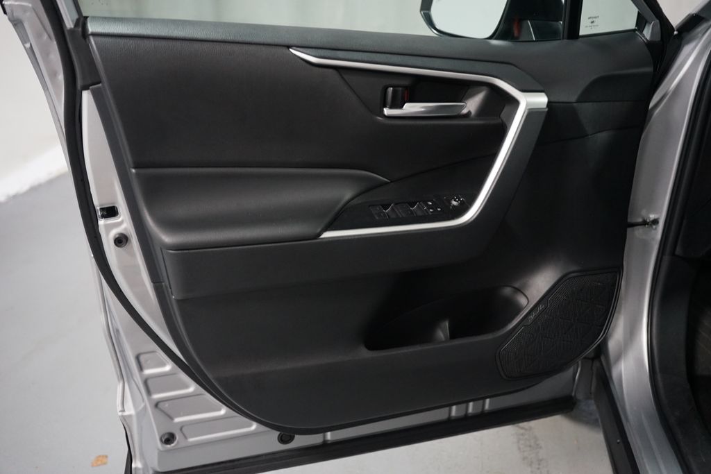 Thumbnail: 2024 Toyota RAV4 - 10