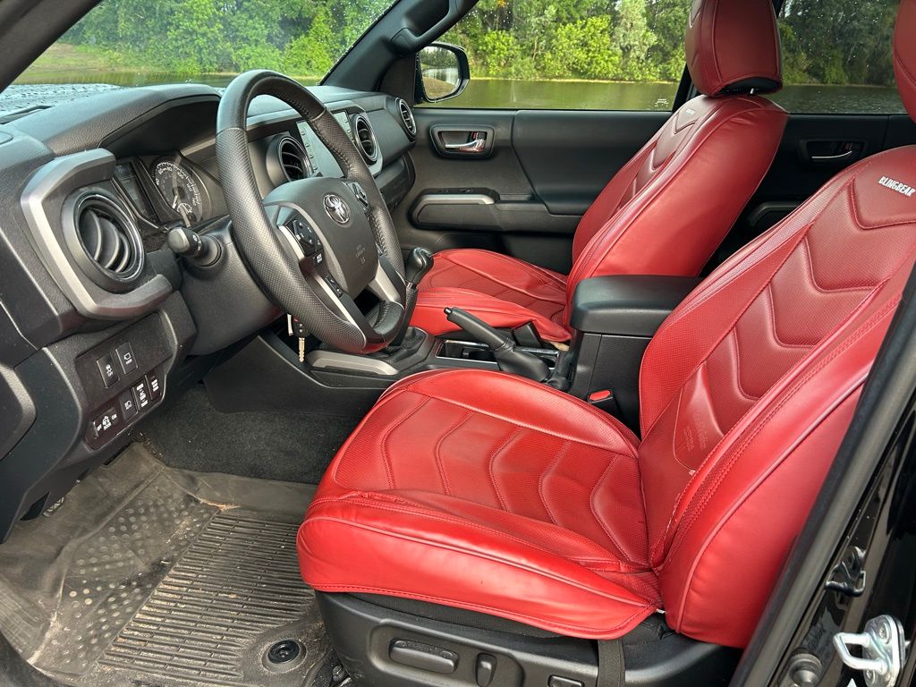 2023 Toyota Tacoma TRD Sport 12