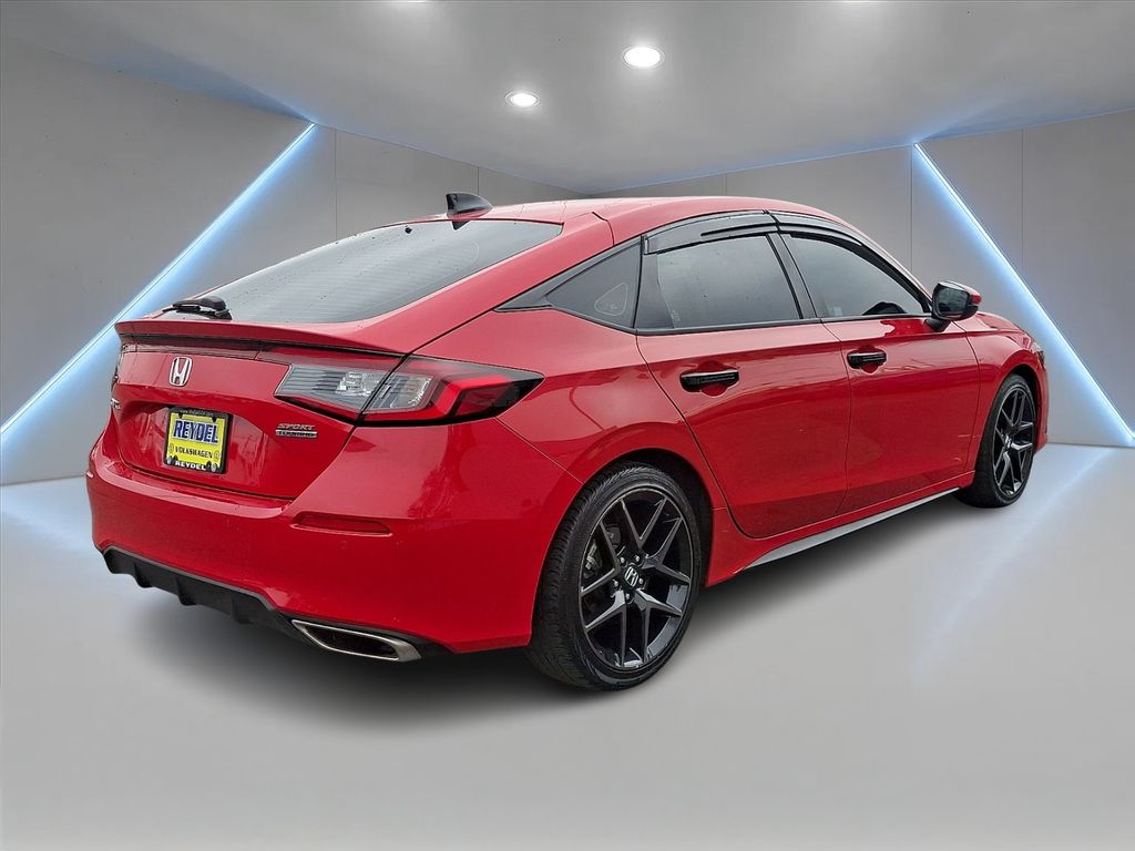 View vehicle photo 4