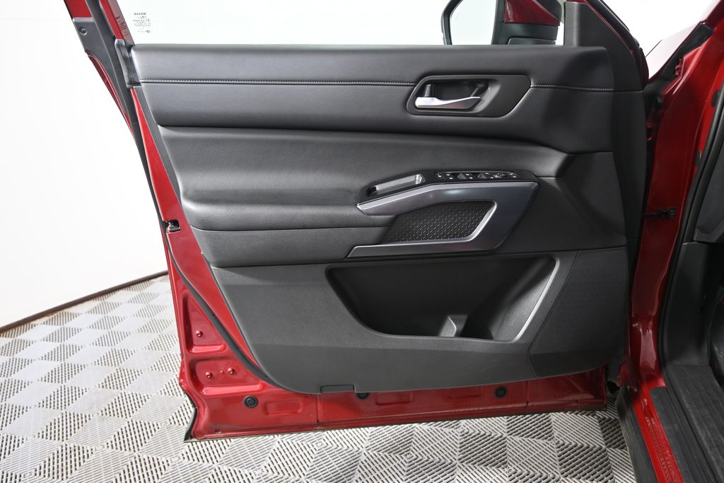2023 Nissan Pathfinder SL - Photo 20