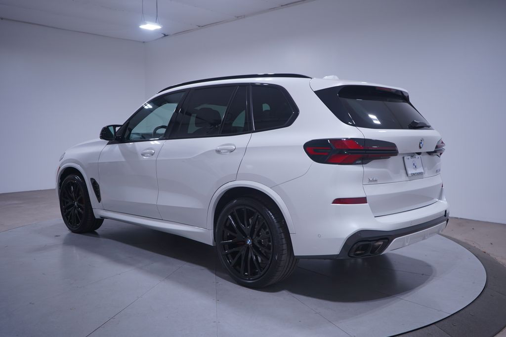 2025 BMW X5 M60i 3