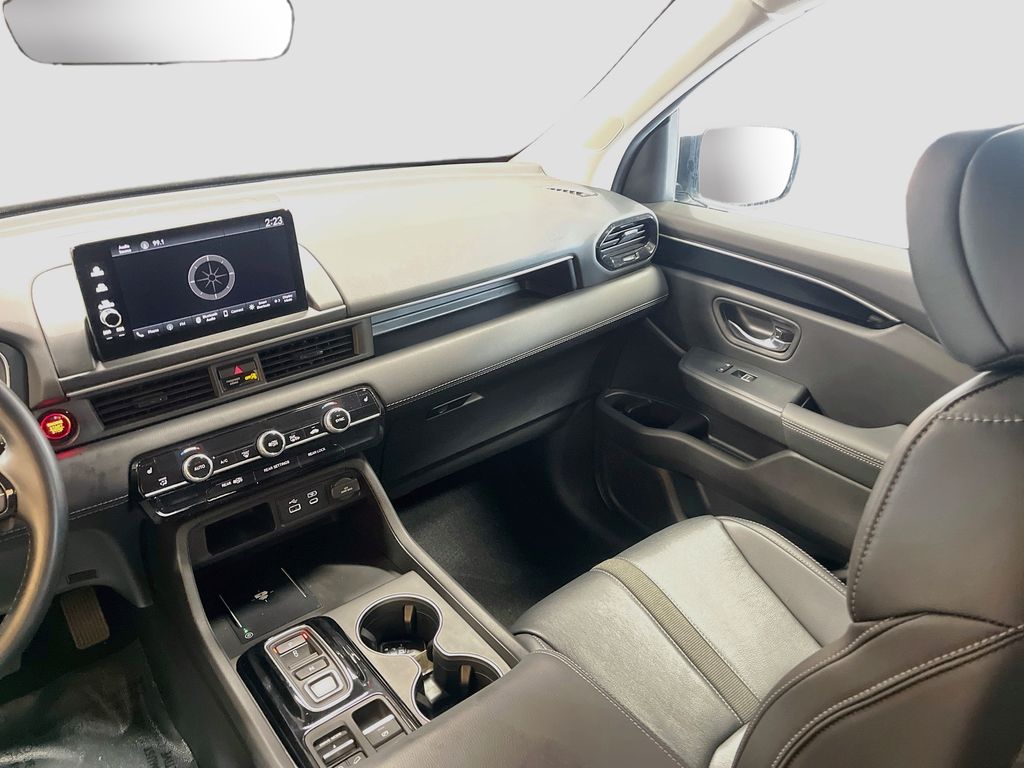 Used 2025 White Honda EX-L image 22