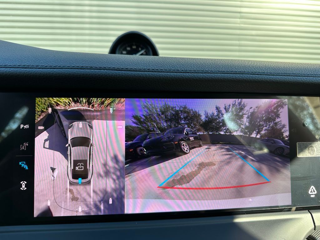 Thumbnail: 2026 Porsche Panamera - 30