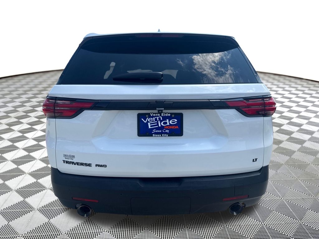 View vehicle photo 5