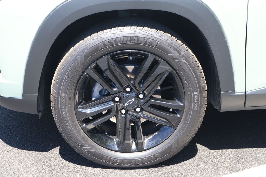 Thumbnail: 2026 Chevrolet Trax - 12