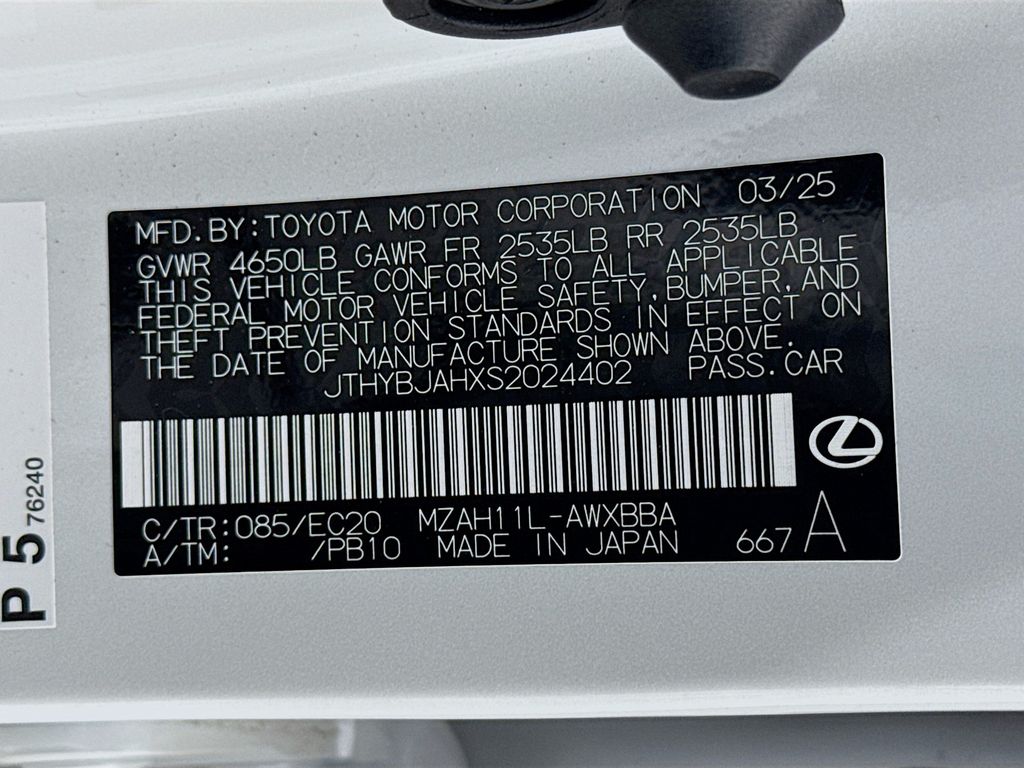 2025 Lexus UX 300h 24