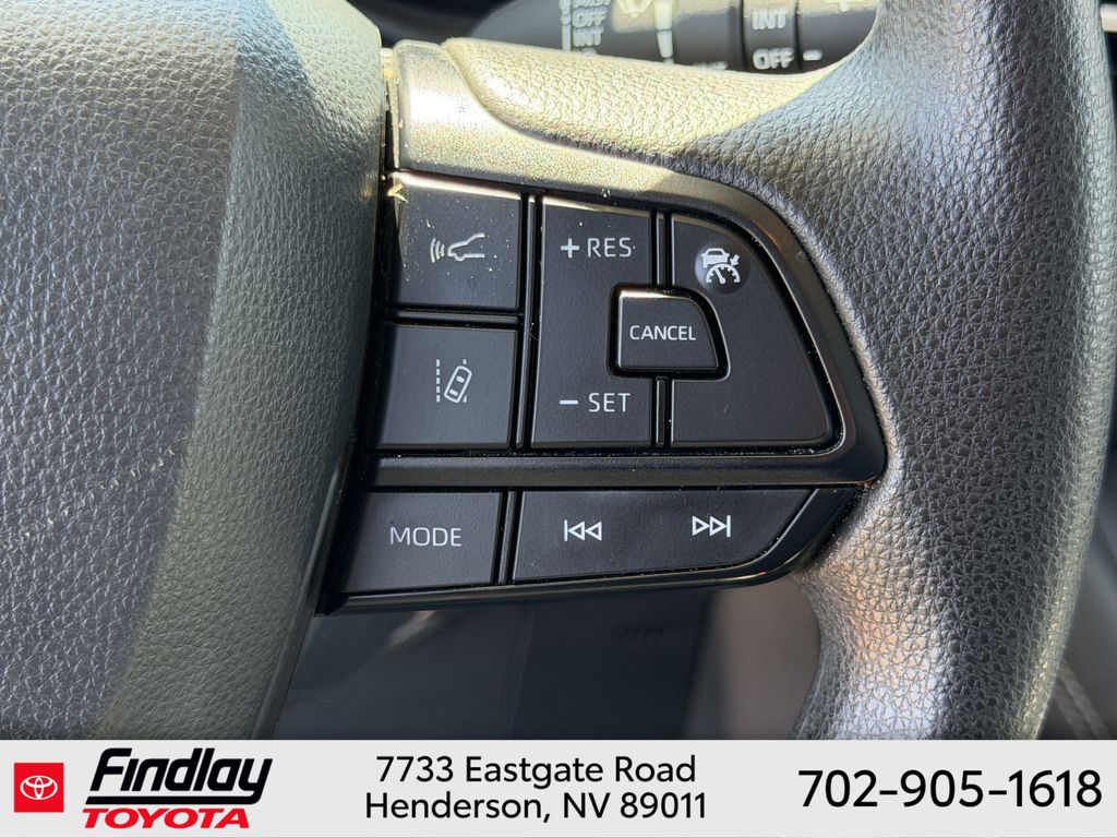 Used 2025 Toyota Sienna Van