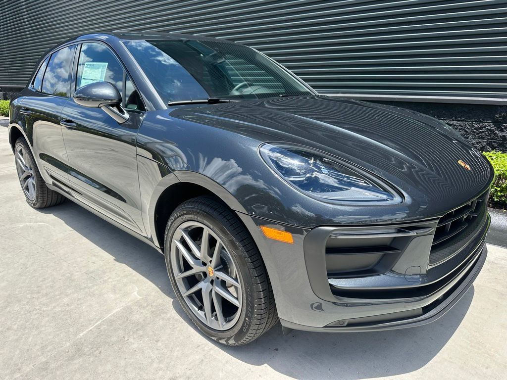 Thumbnail: 2026 Porsche Macan - 11