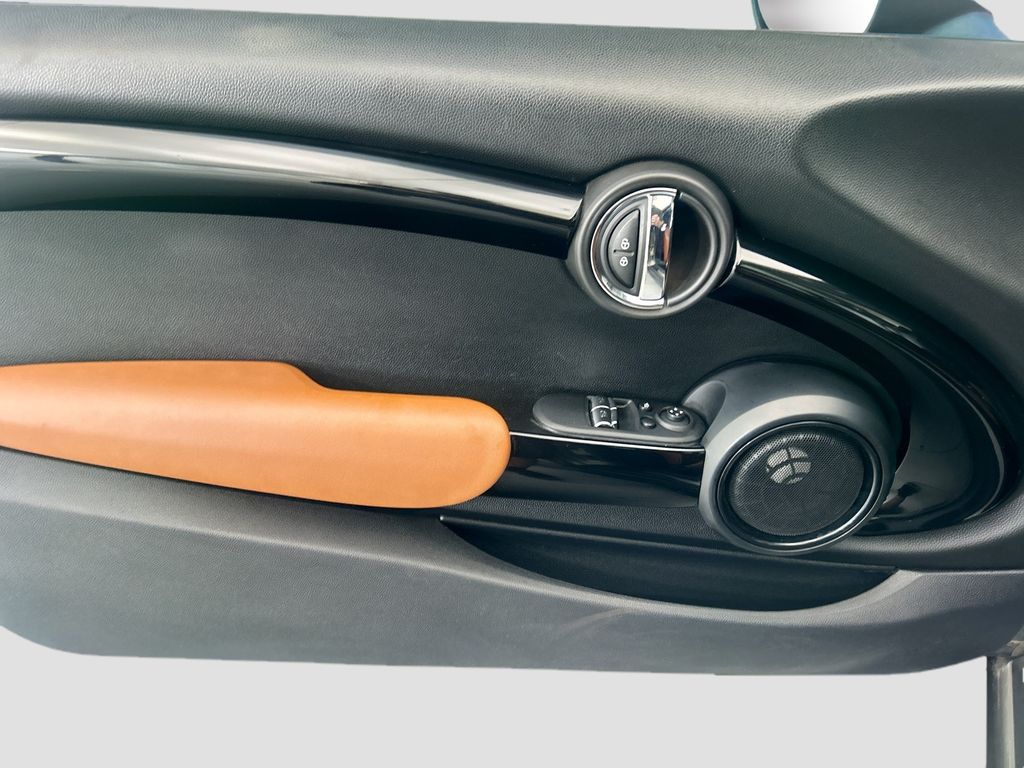 Thumbnail: 2019 MINI Cooper - 23