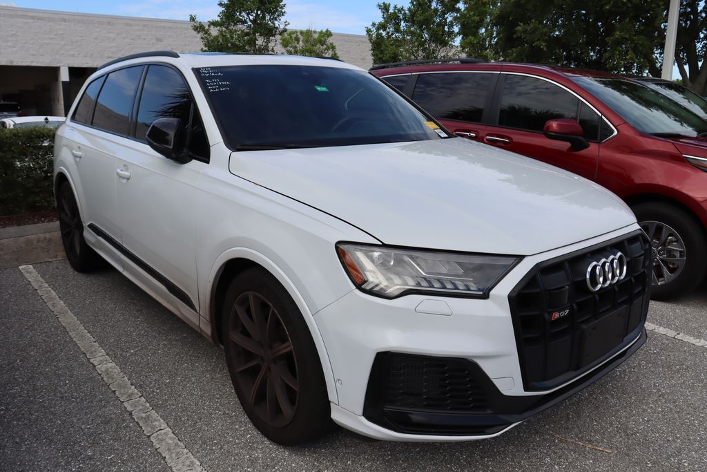 Thumbnail: 2020 Audi SQ7 - 6