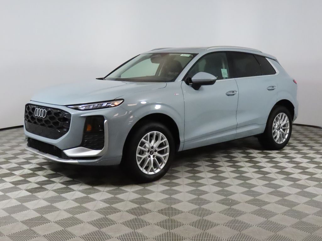 Thumbnail: 2026 Audi Q3 - 1