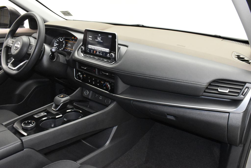 Thumbnail: 2023 Nissan Rogue - 23