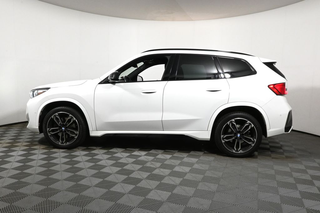 Thumbnail: 2023 BMW X1 - 2
