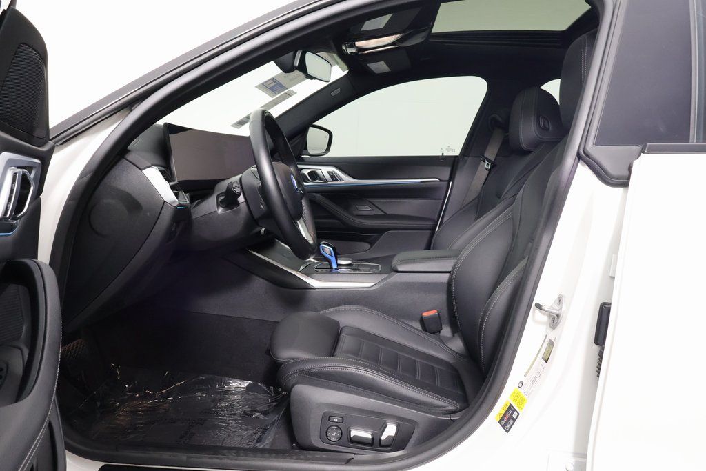 2023 BMW i4 eDrive40 10