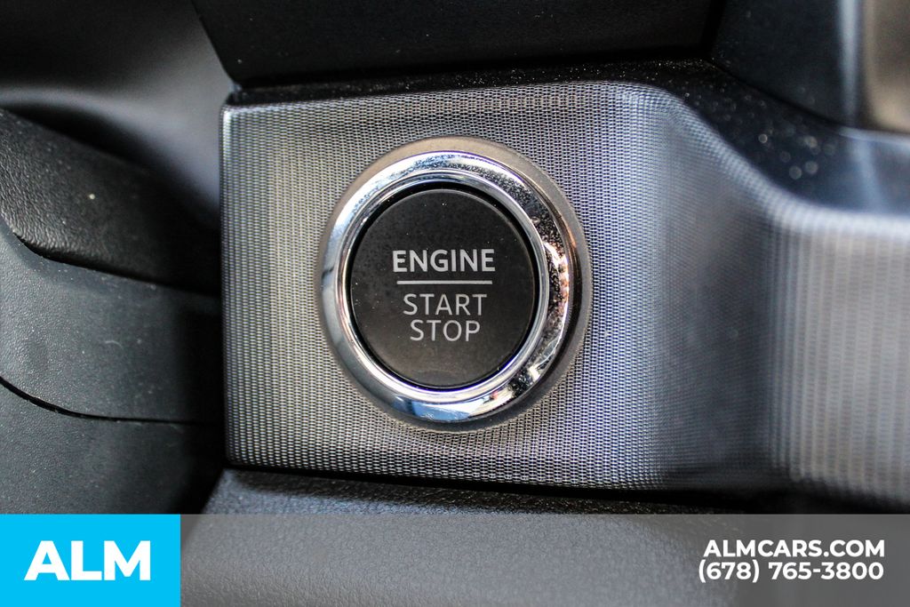 Used 2025 Black Ford Platinum image 27