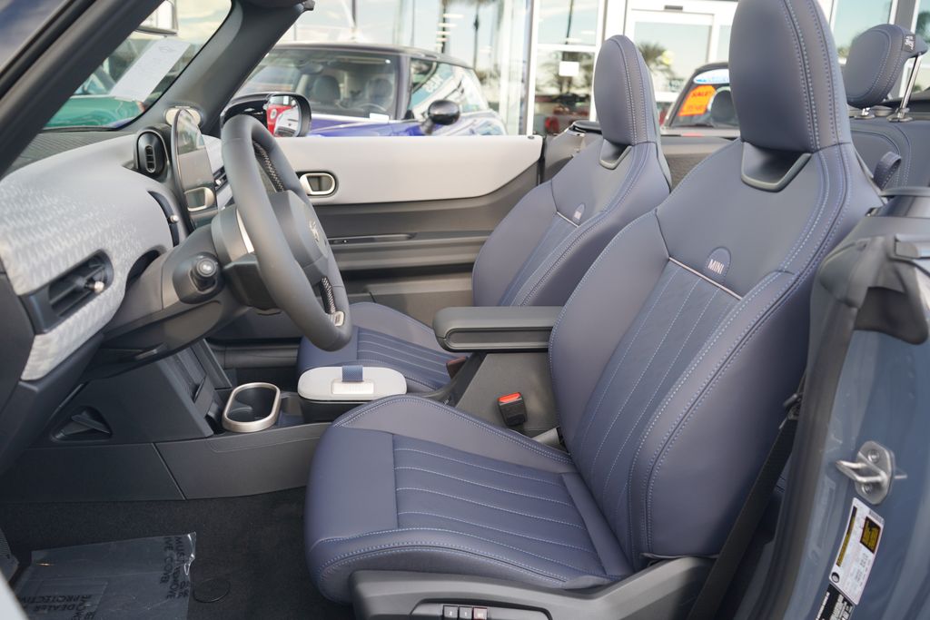 Thumbnail: 2026 MINI Cooper - 8