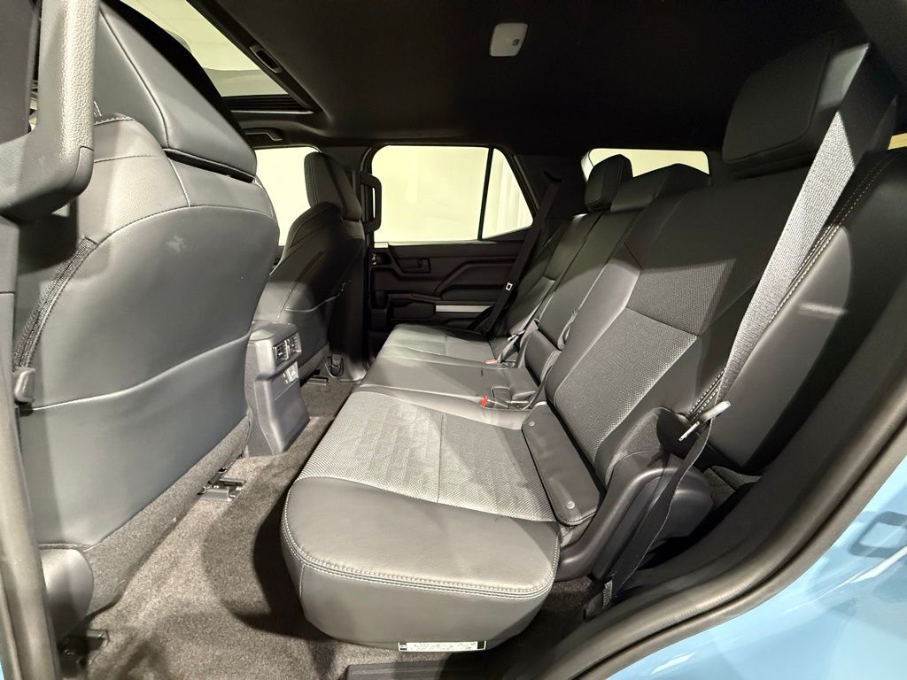 Thumbnail: 2025 Toyota 4Runner - 19