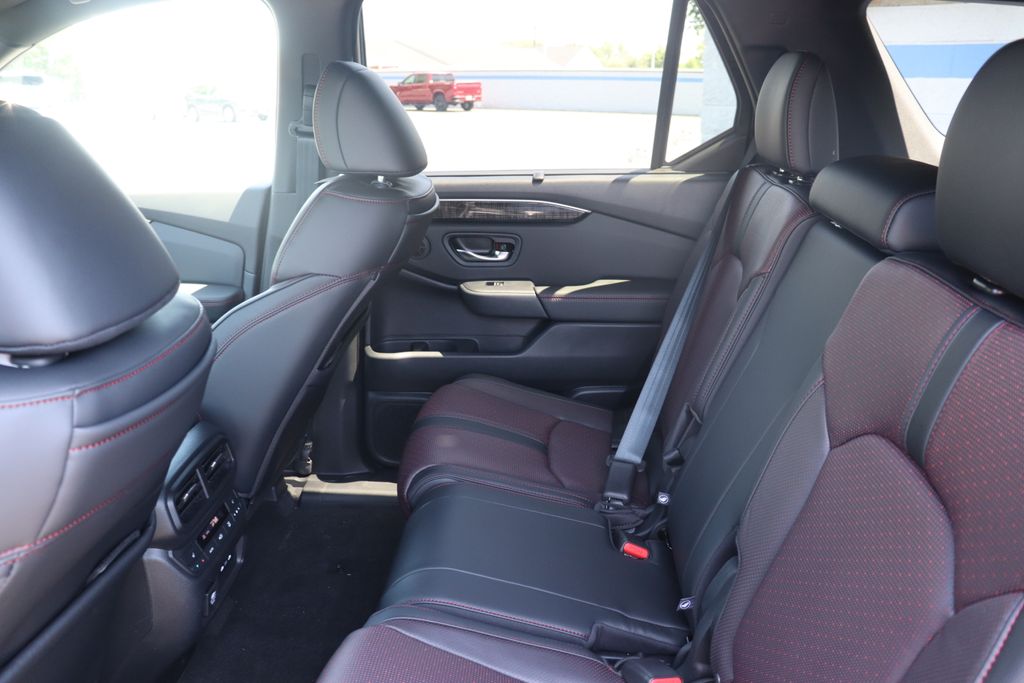 2025 Honda Pilot Black Edition 12