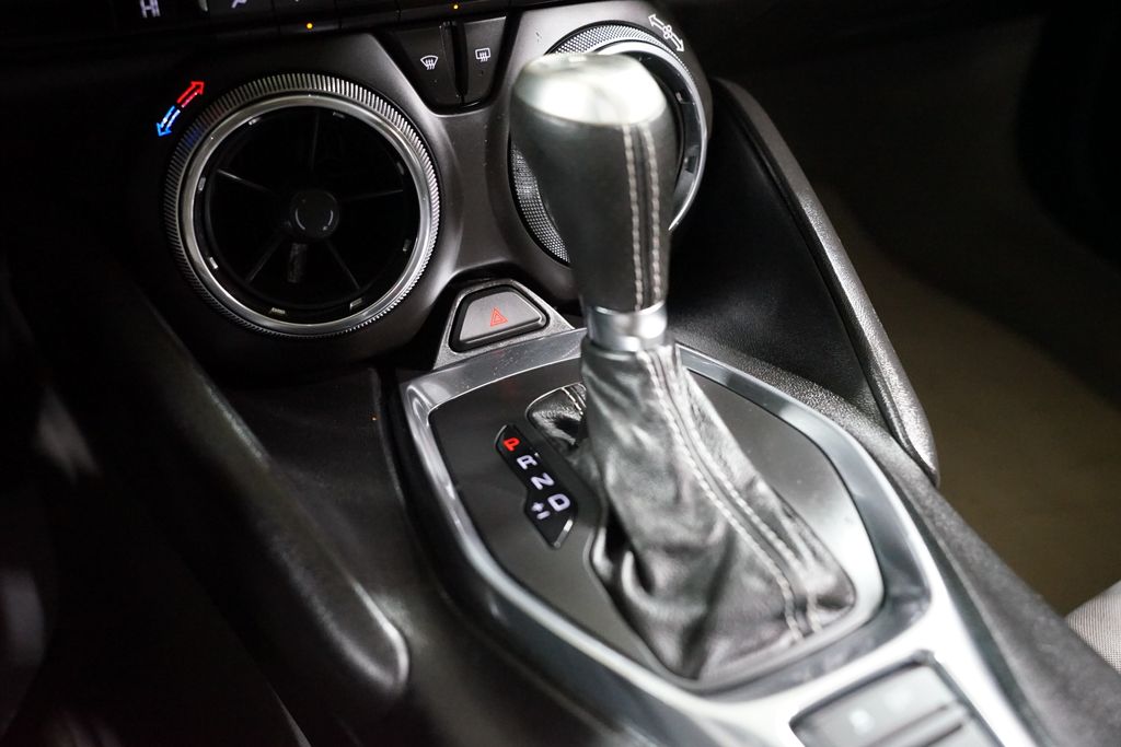 Thumbnail: 2018 Chevrolet Camaro - 19