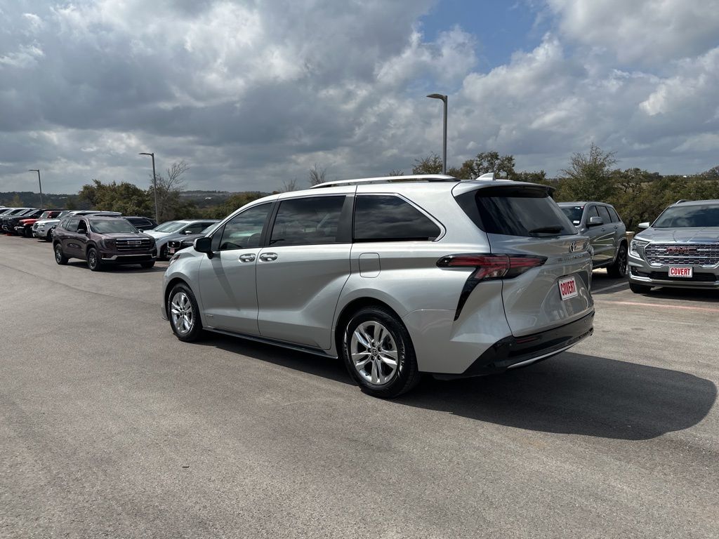 Used Car 2021 Toyota Sienna  For Sale Under $35,000 In Austin, Texas