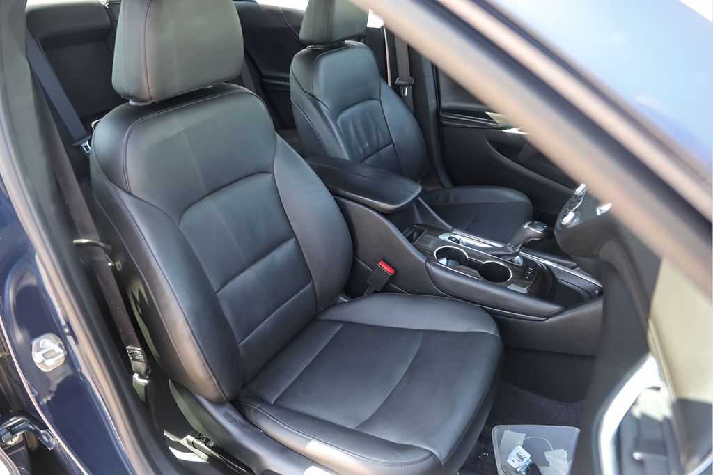 Used Car 2019 Chevrolet Malibu  Premier For Sale Under $20,000 In Austin, Texas