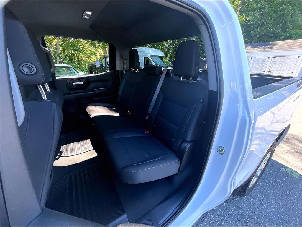 2023 Chevrolet Silverado 1500 — photo 14