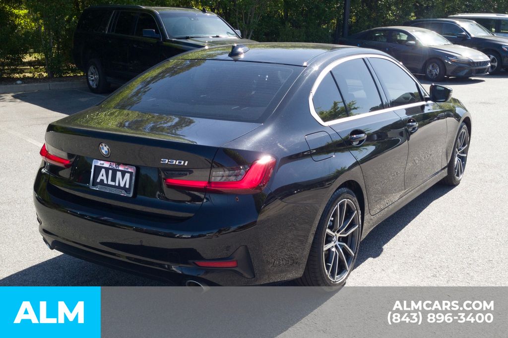 Used 2021 Black BMW 330i image 5