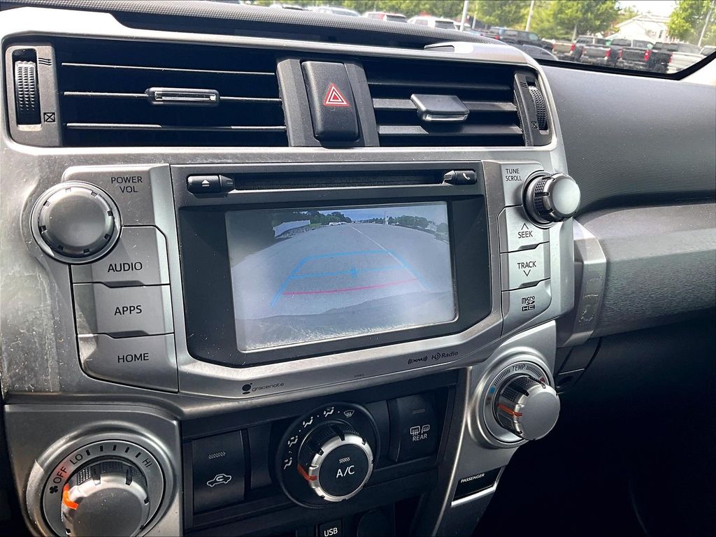 2019 Toyota 4Runner — photo 19