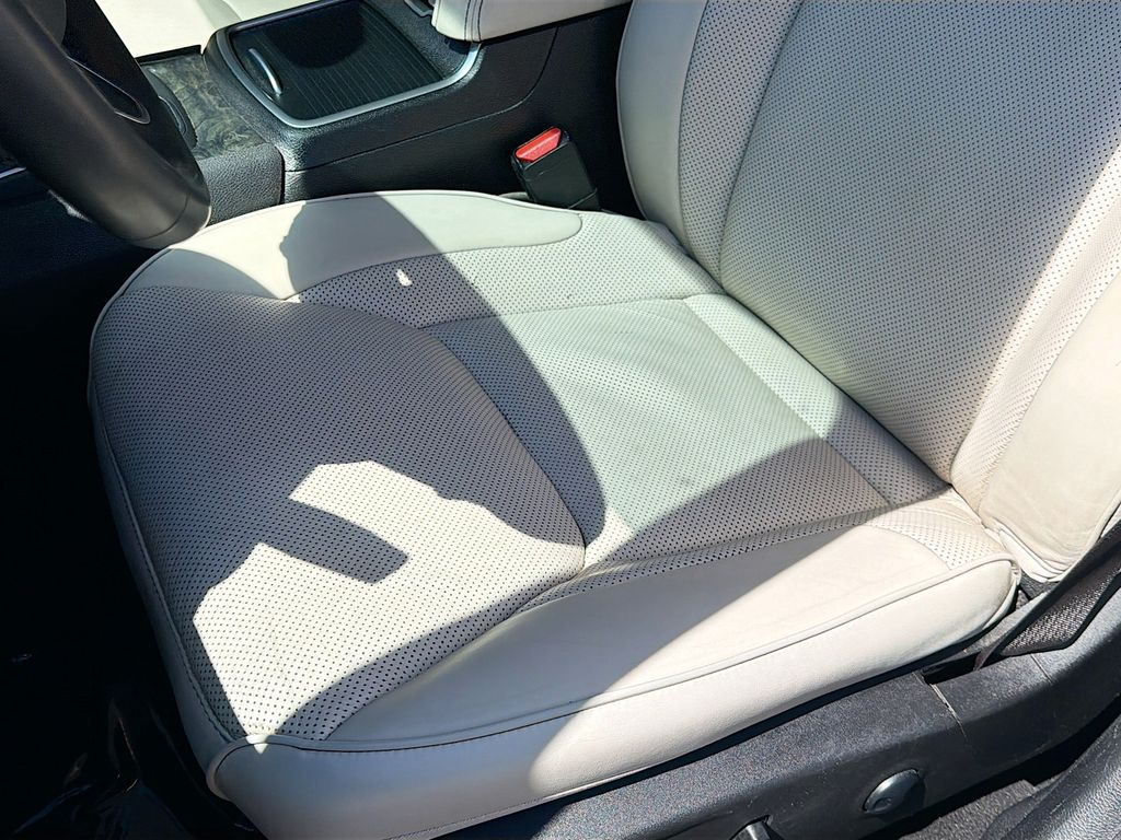 Used 2023 Black Chrysler Touring image 19