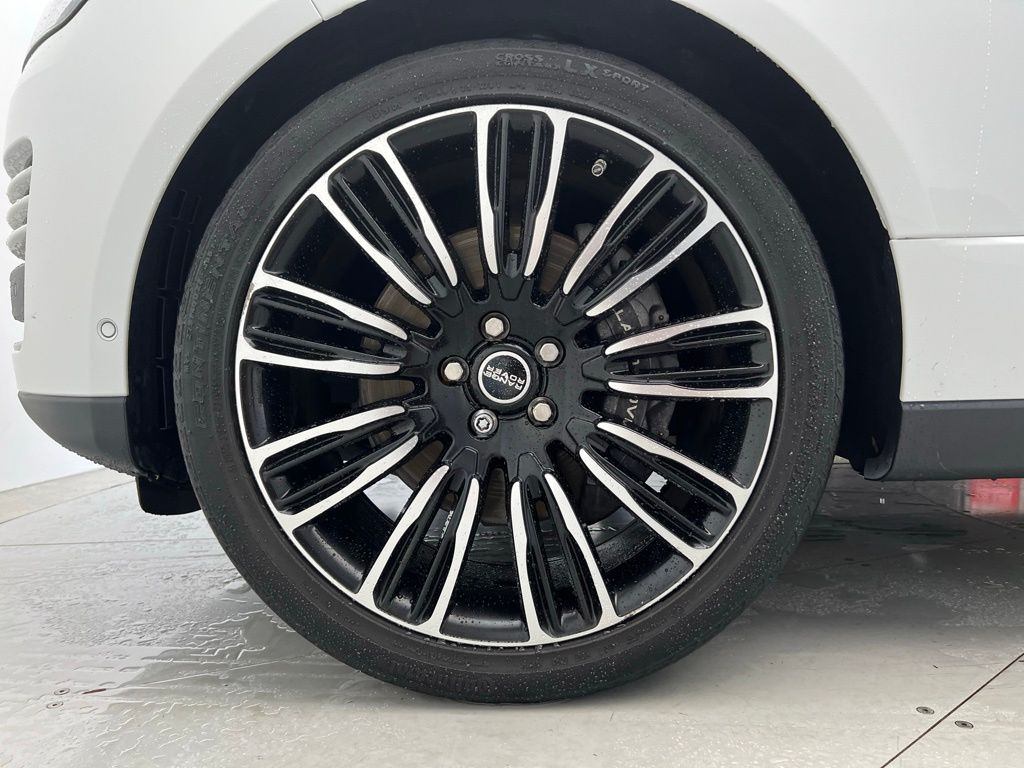 Thumbnail: 2019 Land Rover Range Rover - 24