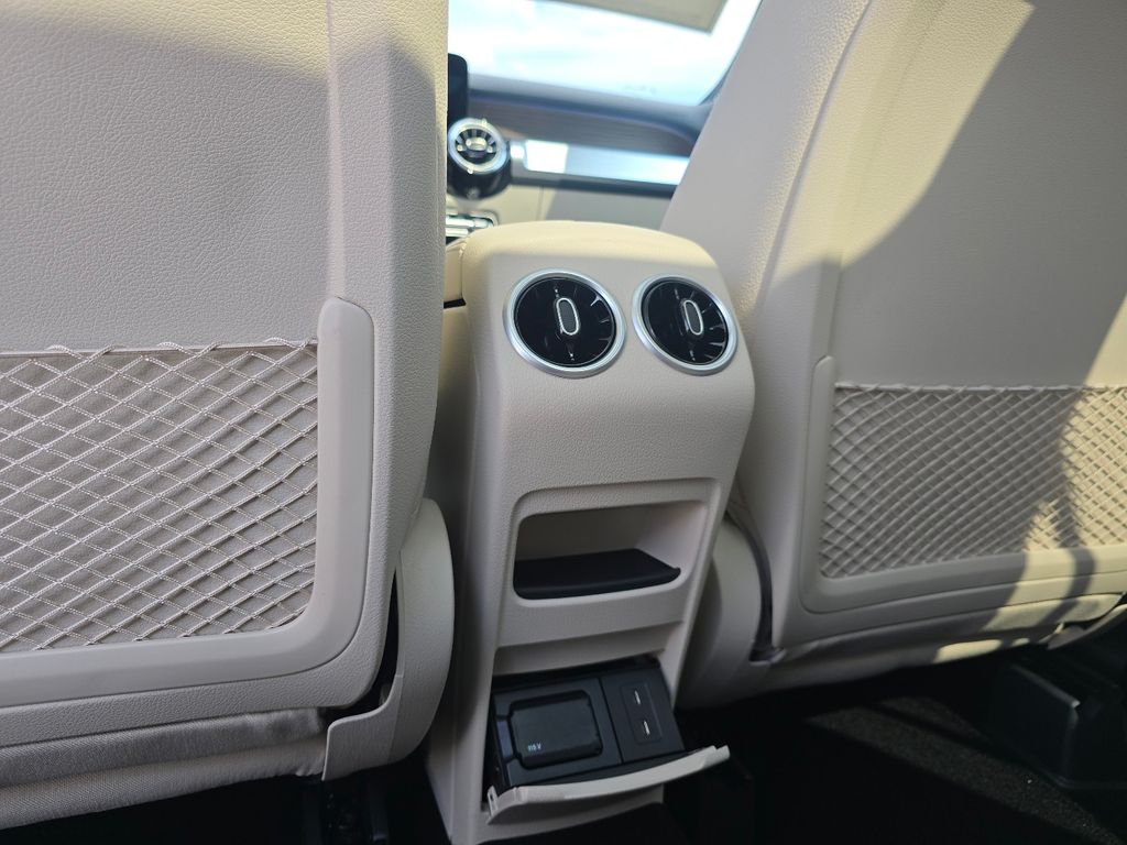 New 2026 White Mercedes-Benz GLB 250 image 25