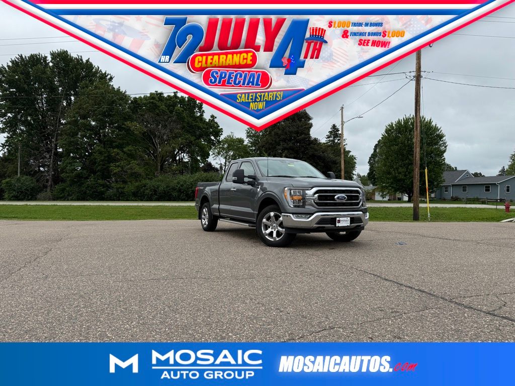 Used 2022 Ford F-150 XLT Trucks